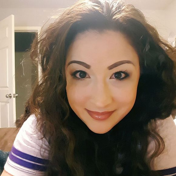 Meet your Posher, Lisa - Picture 2 of 2